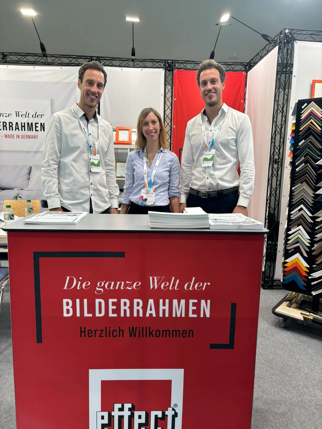 Geschäftsführung Christoph Rudolph, Katja Klar und Marius Rudolph am Messestand