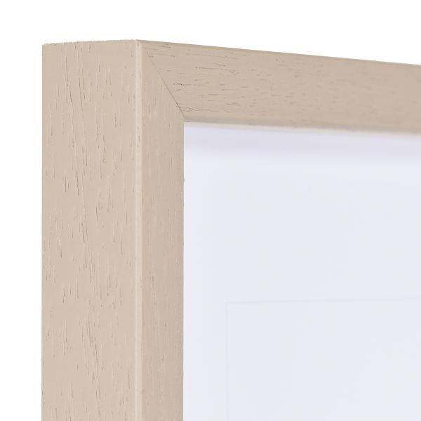 Holz-Profil 35, honig - Ecke Ansicht der Ecke eines honigfarbenen, schmalen Bilderrahmens