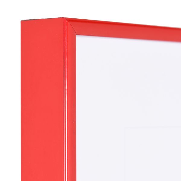 Aluminium-Profil Quadro, rot - Ecke Ansicht der Ecke eines roten, sehr formstabilen Aluminiumrahmens mit patentiertem Eckverbindersystem